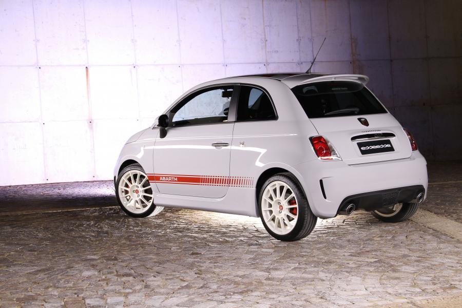  Abarth 500 esseesse 2012 года  (ZA) (фото 10 из 16)